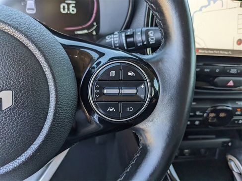 Certified 2023 Kia Soul EX image 31