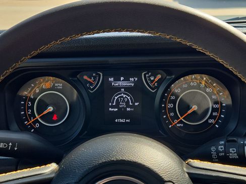 Used 2024 Jeep Wrangler Unlimited Sport AWD/4WD image 21