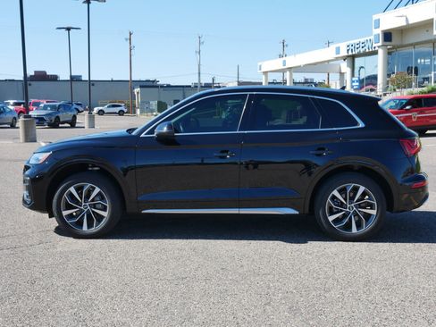 Used 2021 Audi Q5 2.0T Premium w/ Convenience Package AWD/4WD image 2