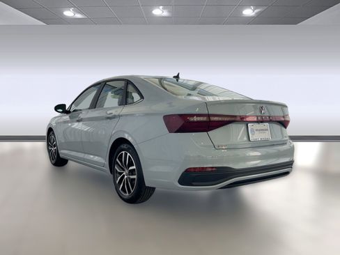 New 2026 Volkswagen Jetta SE image 3