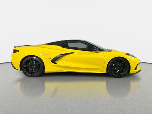 Used 2022 Chevrolet Corvette Stingray Preferred Conv w/ Battery Protection Package RWD image 2