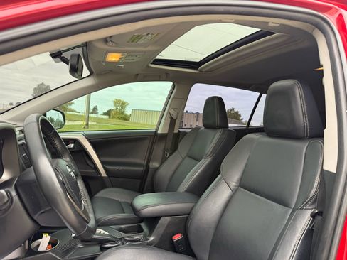 Used 2014 Toyota RAV4 Limited image 13