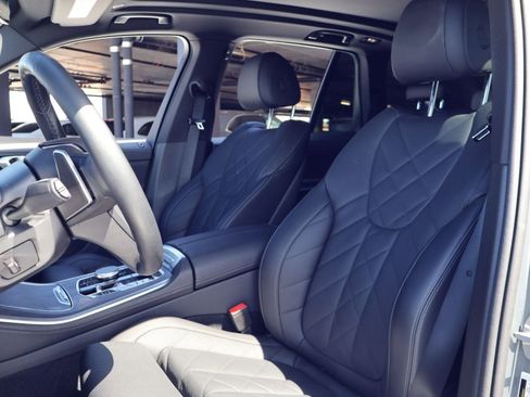 Used 2024 BMW X5 sDrive40i w/ Premium Package image 5