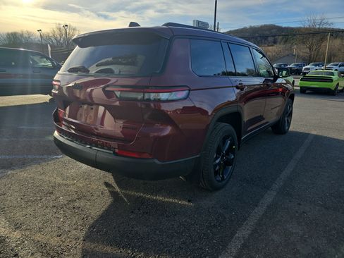 New 2025 Jeep Grand Cherokee L Limited image 3