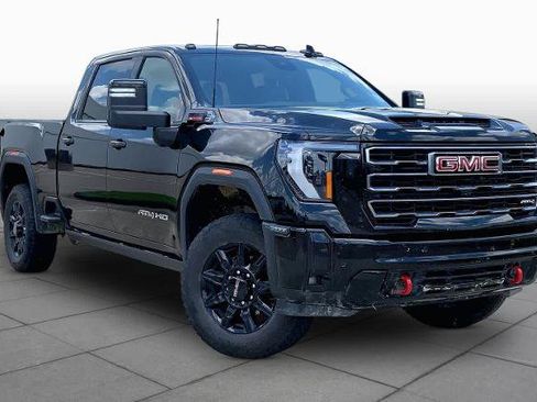 Used 2025 GMC Sierra 2500 AT4 w/ AT4 Premium Plus Package AWD/4WD image 3