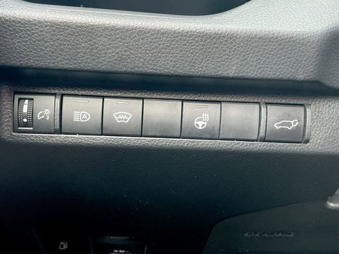 Used 2023 Toyota RAV4 SE image 24