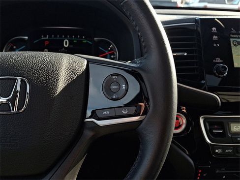 Certified 2022 Honda Pilot Touring image 23