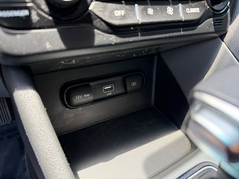 Used 2021 Kia Niro LX FWD image 19