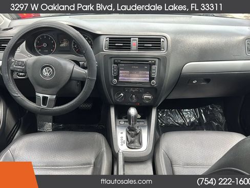 Used 2014 Volkswagen Jetta SE FWD image 31