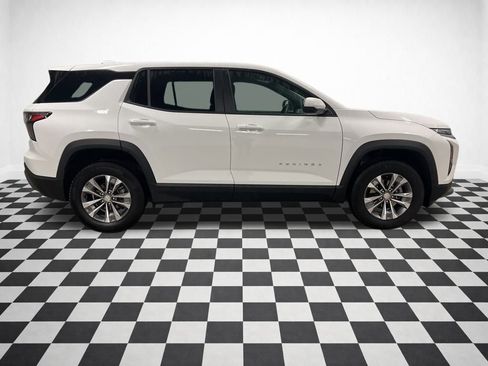 Certified 2025 Chevrolet Equinox LT image 2