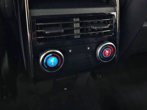 Used 2025 Land Rover Range Rover Sport SE image 39