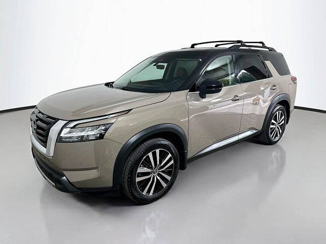 Used 2023 Nissan Pathfinder Platinum AWD/4WD image 3