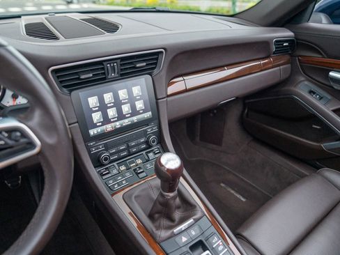 Used 2017 Porsche 911 Carrera S image 17