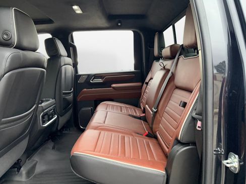 Certified 2025 GMC Sierra 2500 Denali Ultimate AWD/4WD image 13