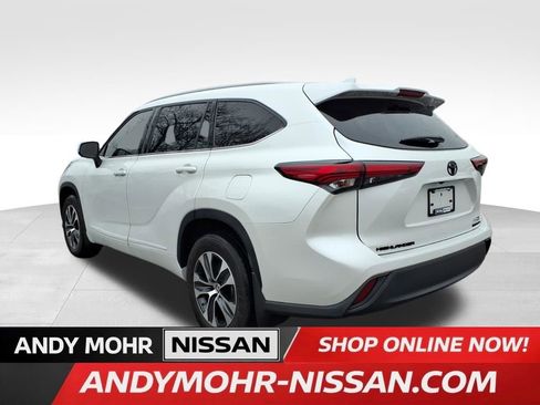 Used 2022 Toyota Highlander XLE image 6