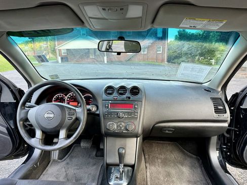 Used 2012 Nissan Altima 2.5 S FWD image 8