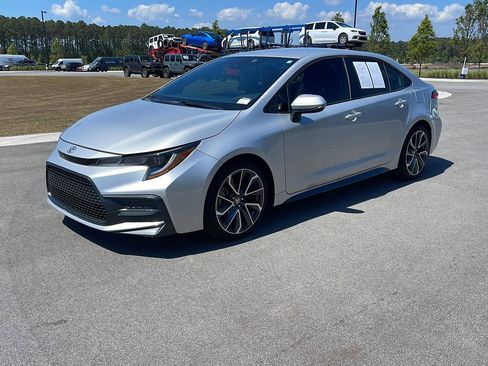 Used 2020 Toyota Corolla SE image 3