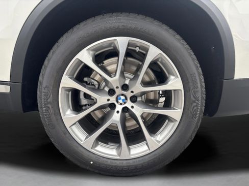 Used 2026 BMW X5 xDrive50e w/ Premium Package AWD/4WD image 34
