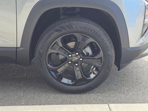 New 2027 Chevrolet Equinox LT w/ Convenience Package II AWD/4WD image 9
