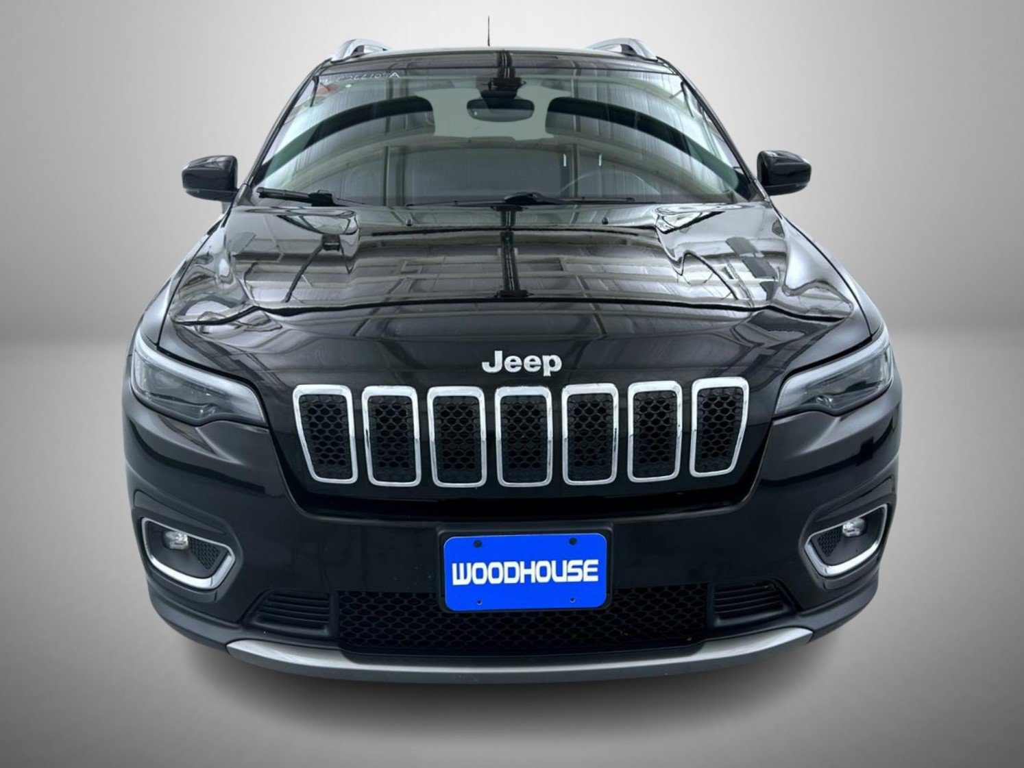 Used 2019 Jeep Cherokee Limited AWD/4WD image 2