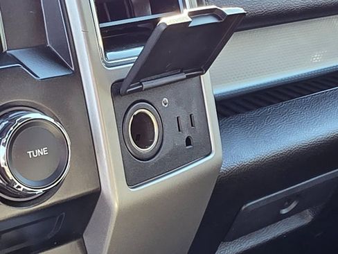 Used 2017 Ford F150 Lariat image 36