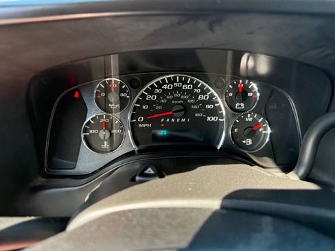 Used 2016 Chevrolet Express 3500 LT w/ LT Preferred Equipment Group image 9