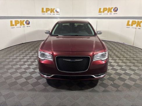 Used 2018 Chrysler 300 Limited w/ Safetytec Plus Group image 12