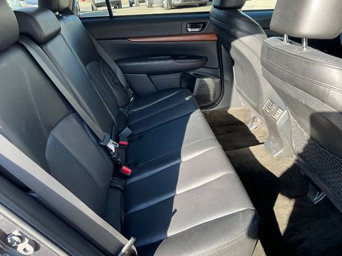 Used 2013 Subaru Outback 2.5i Limited w/ Moonroof Pkg image 11