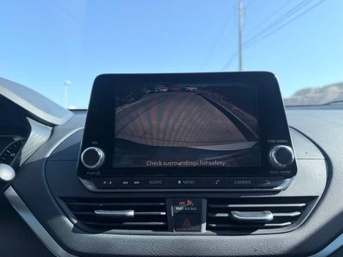 Used 2019 Nissan Altima 2.5 S FWD image 19