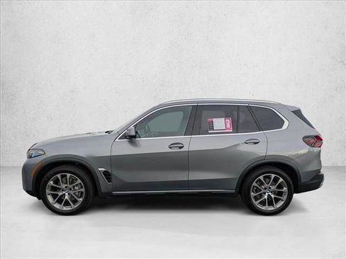 Used 2024 BMW X5 xDrive40i w/ Premium Package image 9