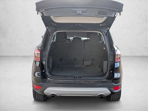 Used 2017 Ford Escape SE image 6