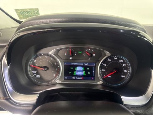 Used 2021 Chevrolet Traverse RS image 28