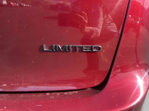 Used 2020 Chrysler Pacifica Limited w/ S Appearance Package image 14