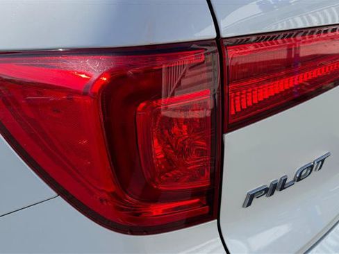 Used 2017 Honda Pilot EX-L image 13