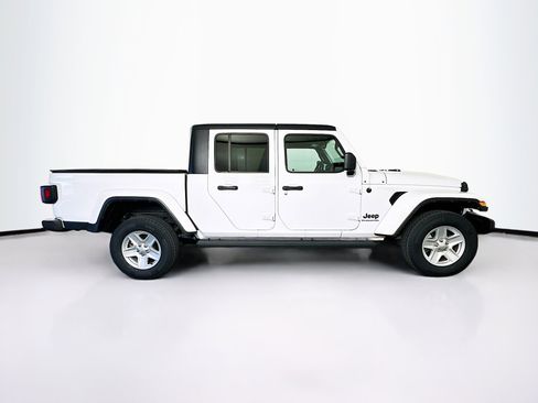 Used 2022 Jeep Gladiator Sport image 10
