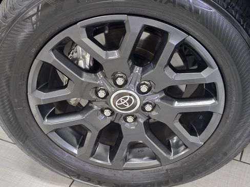 Used 2023 Toyota Tundra Platinum image 14