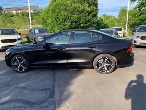 Used 2024 Volvo S60 B5 Core w/ Climate Package FWD image 8