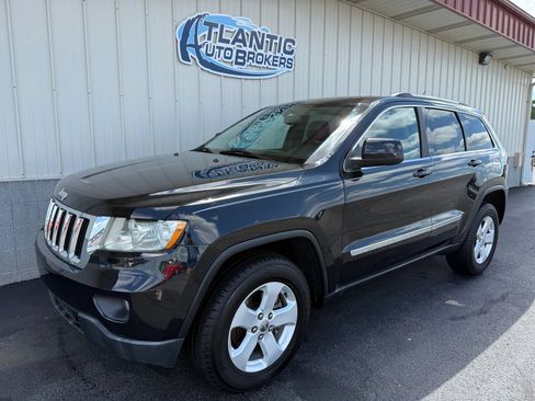 Used 2013 Jeep Grand Cherokee Laredo AWD/4WD image 1