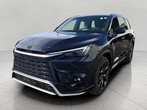 Used 2026 Lexus TX 500h AWD w/ Technology Package image 11