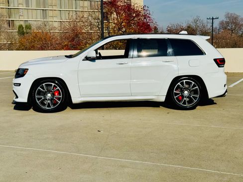 Used 2014 Jeep Grand Cherokee SRT8 w/ Luxury Group II image 54