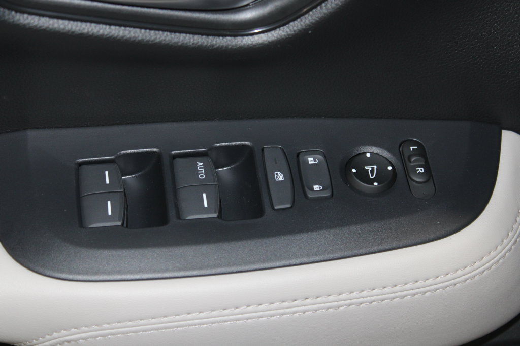 New 2027 Honda HR-V LX image 18