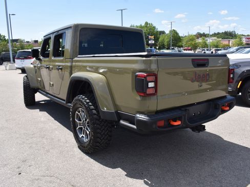 Used 2025 Jeep Gladiator Mojave image 7
