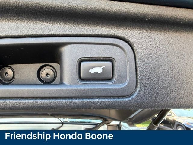 Used 2017 Honda Pilot Touring image 41