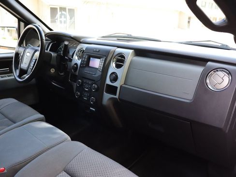 Used 2013 Ford F150 XLT w/ Mid Equipment Group AWD/4WD image 17