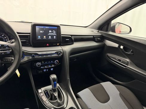 Used 2019 Hyundai Veloster 2.0 FWD image 20