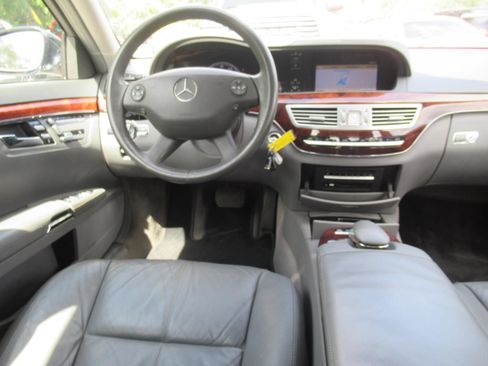 Used 2007 Mercedes-Benz S 550 image 13