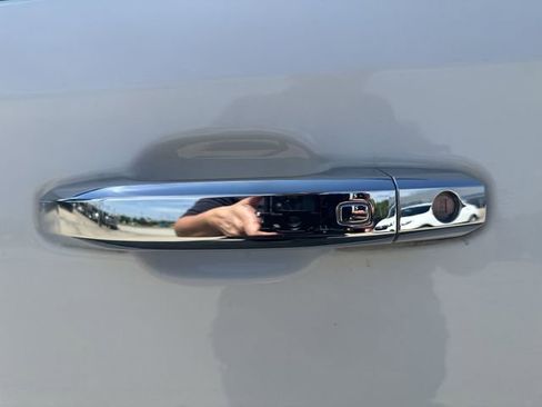 Used 2021 Chevrolet Silverado 1500 LTZ AWD/4WD image 52