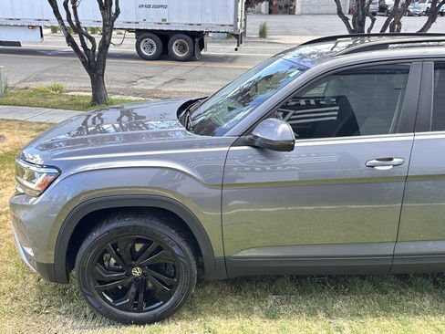 Used 2023 Volkswagen Atlas SE AWD/4WD image 10
