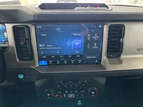 Certified 2025 Ford Bronco Outer Banks image 32