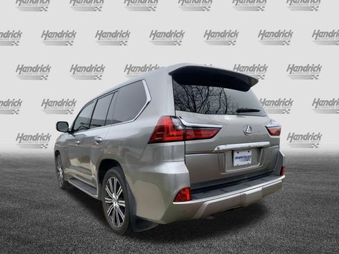 Used 2020 Lexus LX 570 4WD w/ Luxury Package image 8